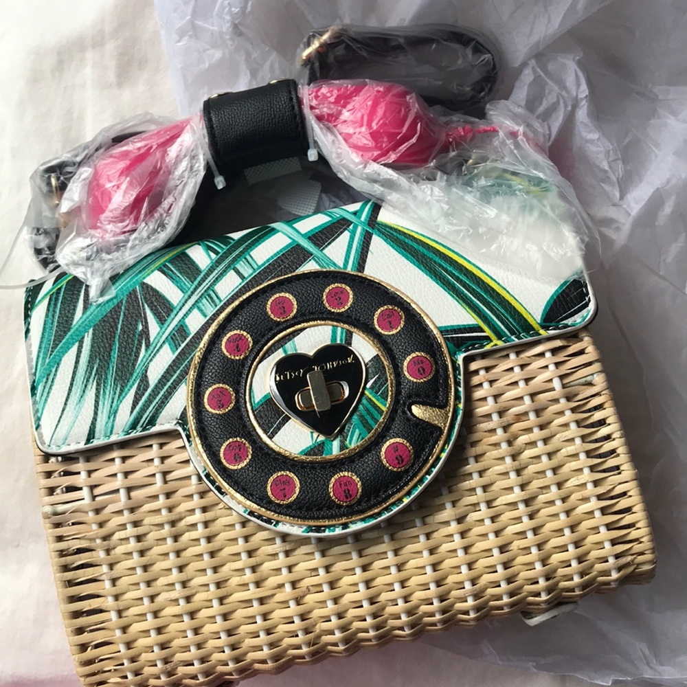 Betsey Johnson (2018) Pink Tropical Wicker Crossbody w/ Phone Bag - Picture 5 of 5